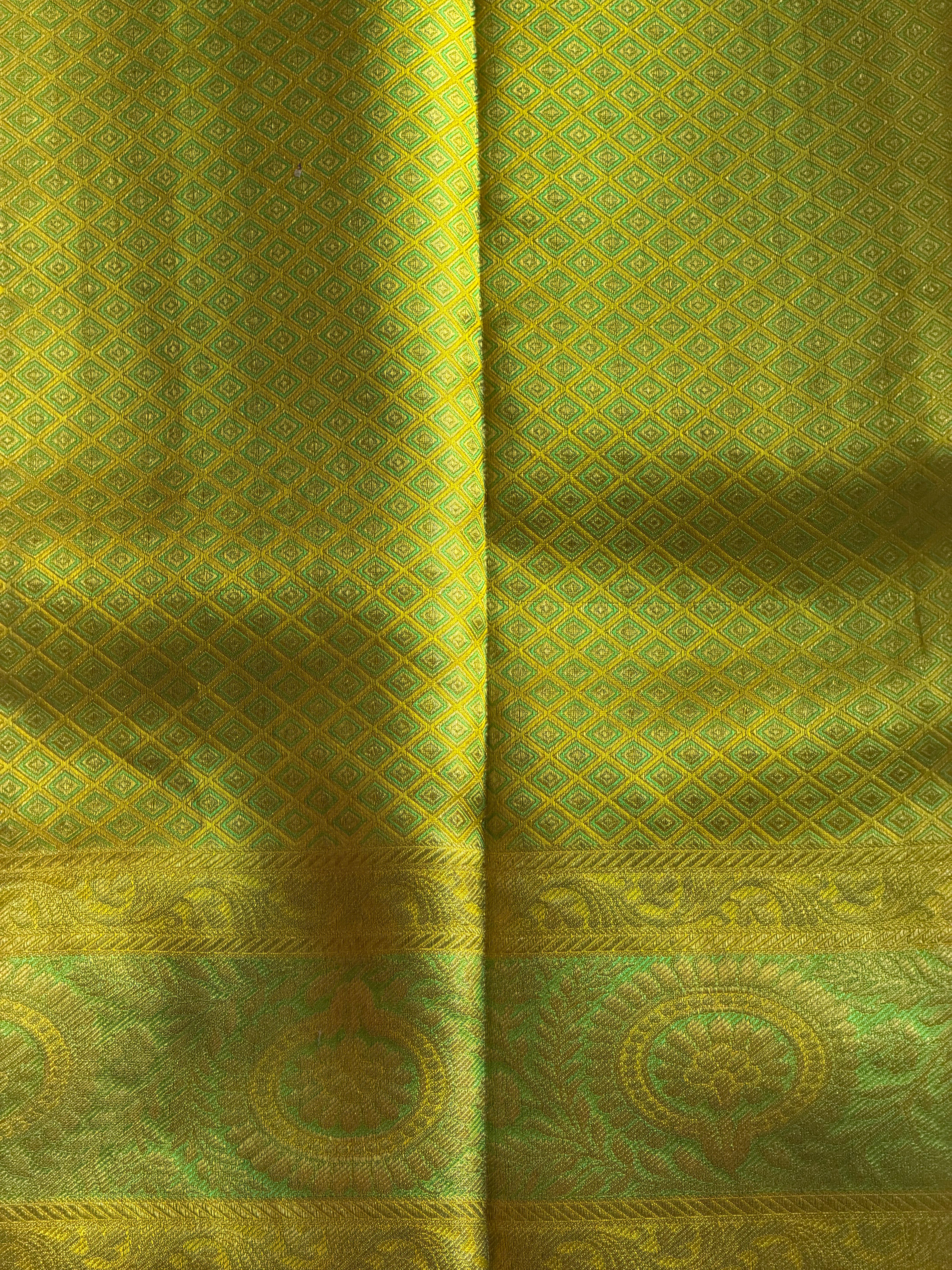 Kanchipuram pure silk saree border close-up - intricate real zari weaving KPPS004